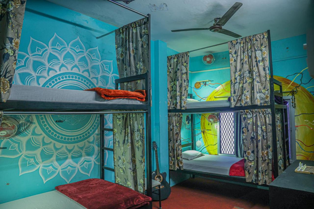 Good Vibes Hostel فاراناسي المظهر الخارجي الصورة