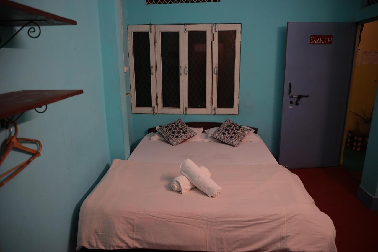 Good Vibes Hostel فاراناسي المظهر الخارجي الصورة
