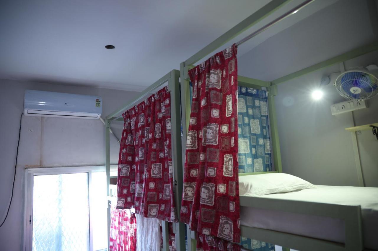 Good Vibes Hostel فاراناسي المظهر الخارجي الصورة