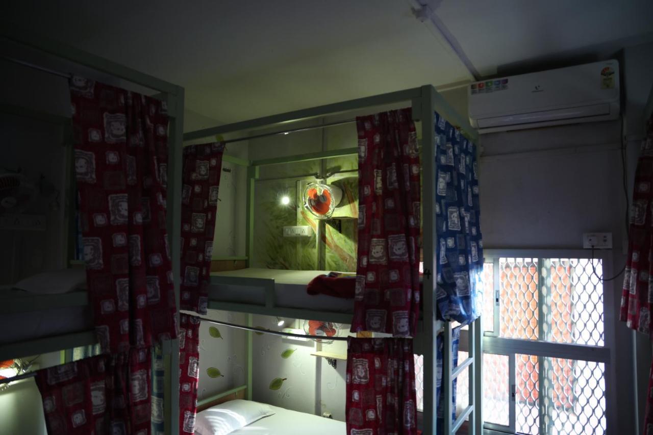 Good Vibes Hostel فاراناسي المظهر الخارجي الصورة