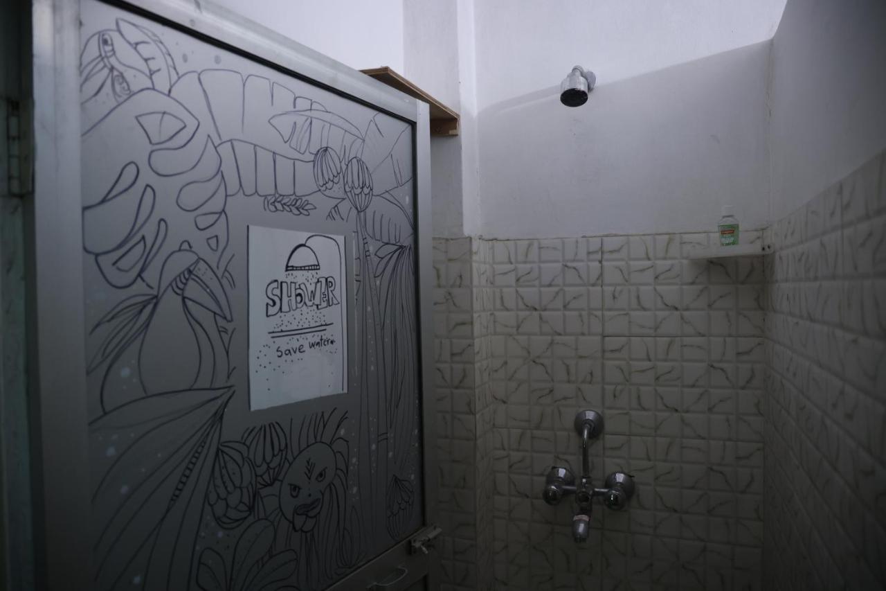 Good Vibes Hostel فاراناسي المظهر الخارجي الصورة