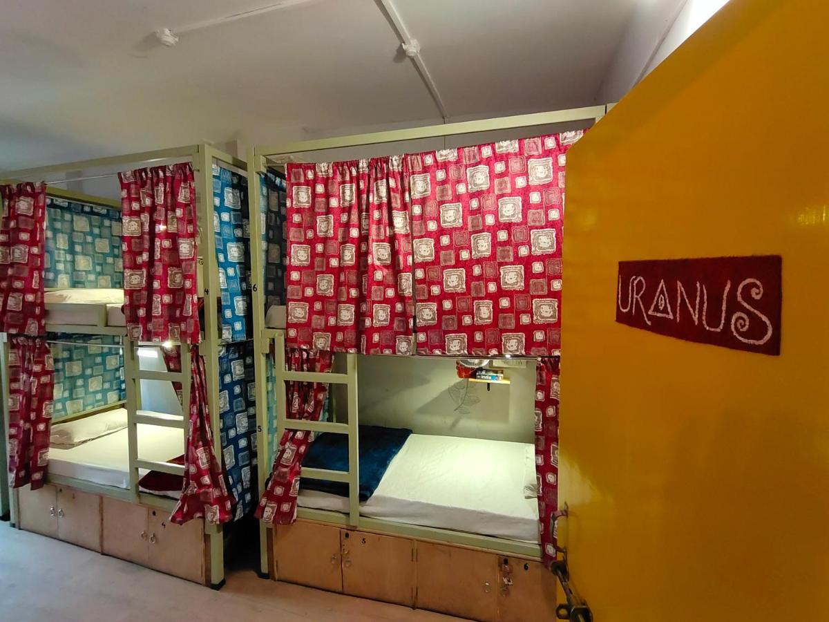 Good Vibes Hostel فاراناسي المظهر الخارجي الصورة