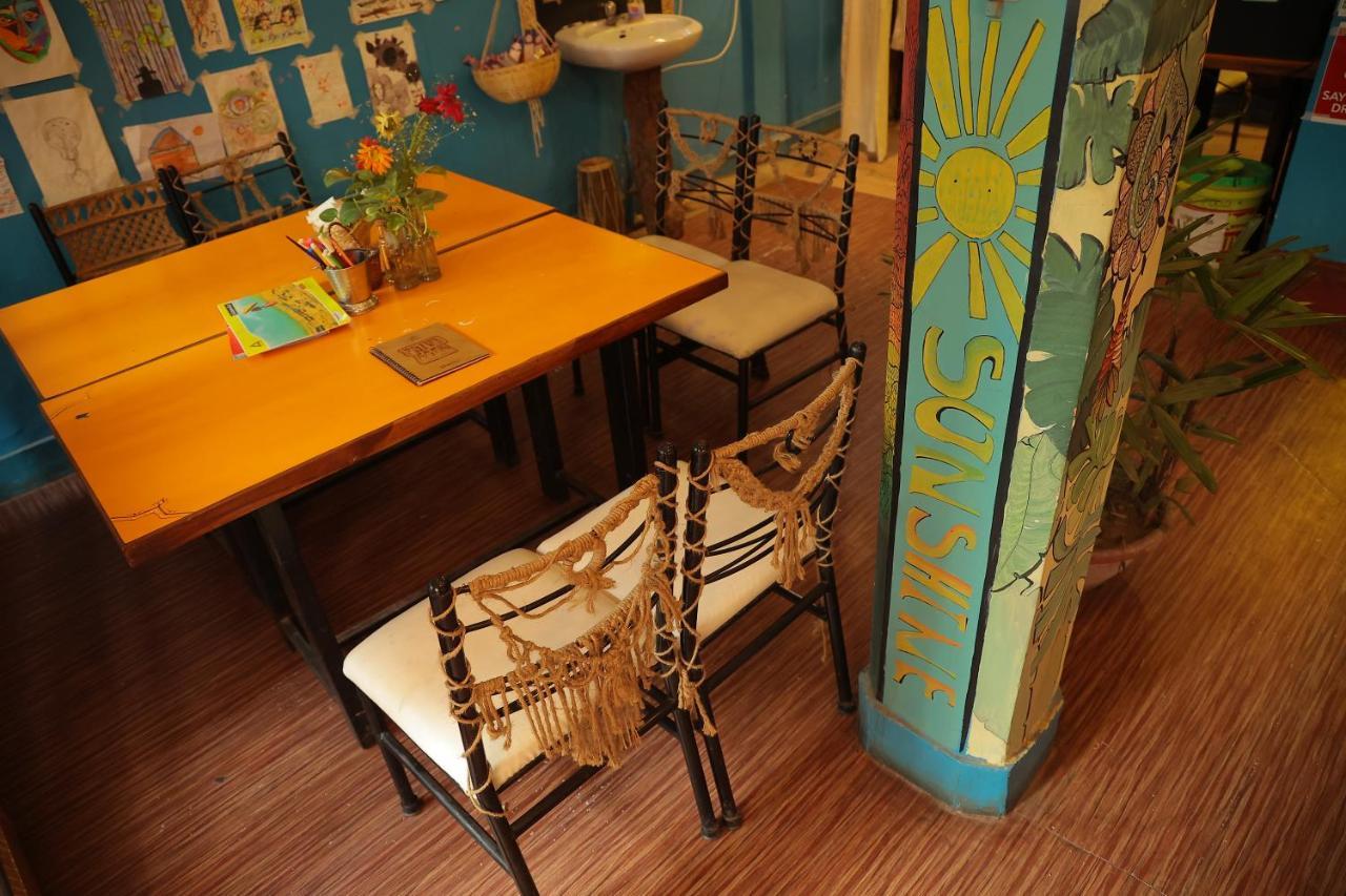 Good Vibes Hostel فاراناسي المظهر الخارجي الصورة